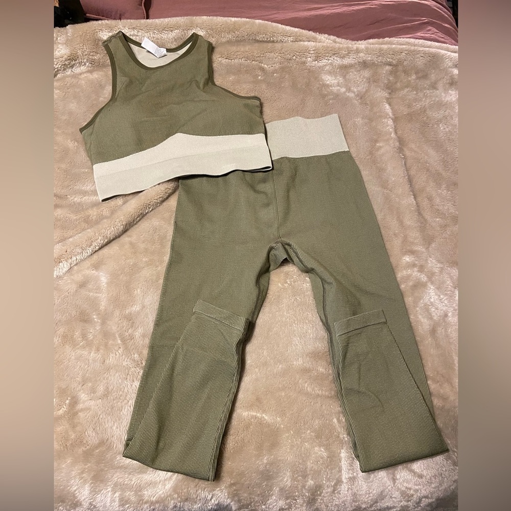 NWOT workout outfit